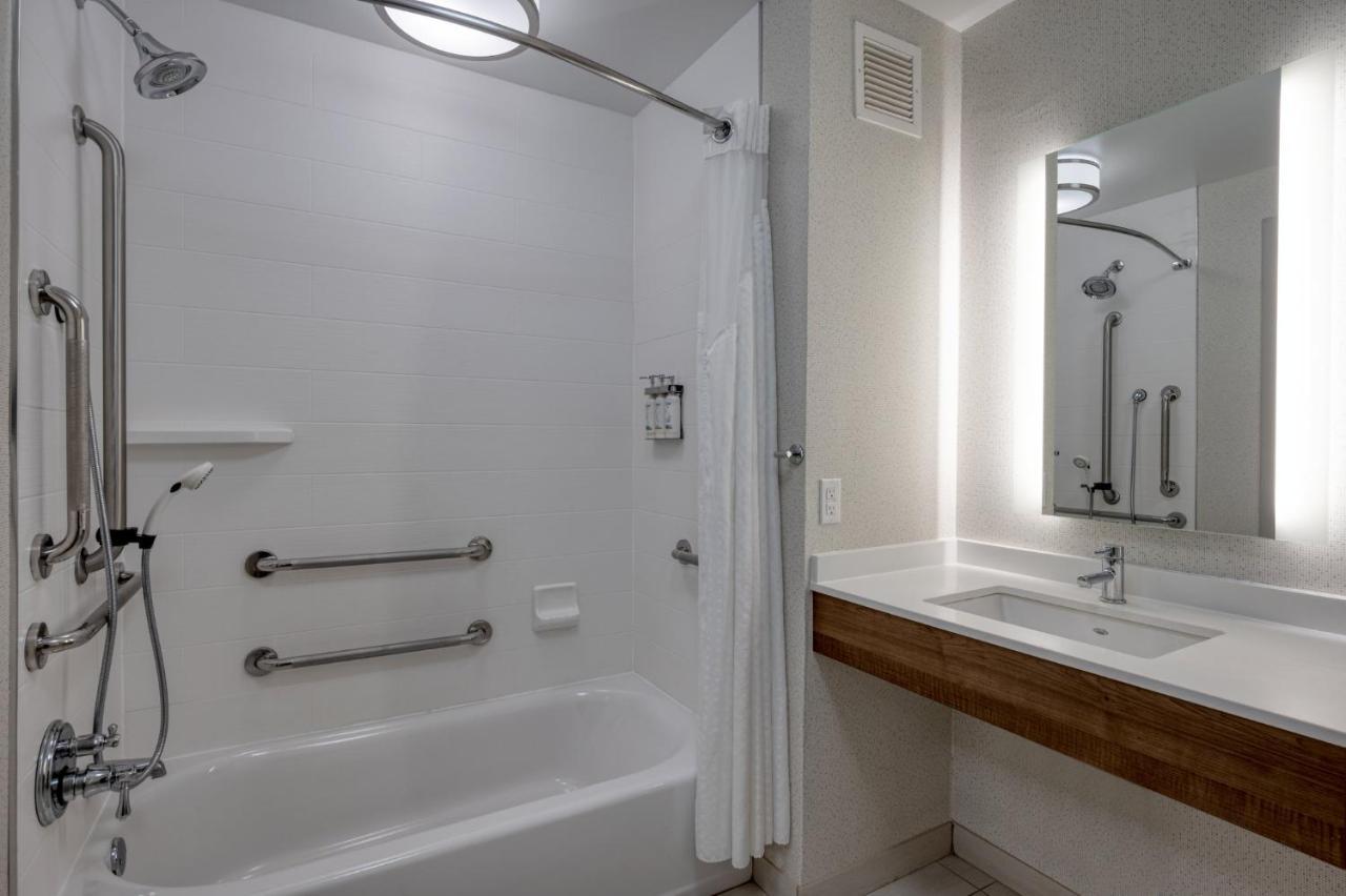 Holiday Inn Express Radcliff Fort Knox By Ihg Exterior photo